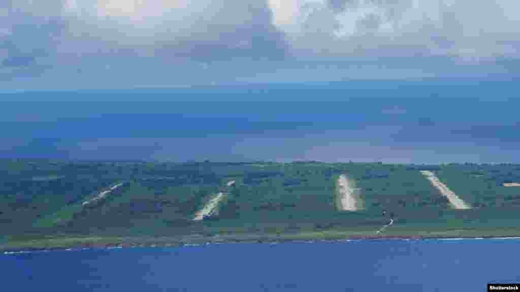 1947-ben Tinian kifutóit elhagyták, és az azt követő évtizedekben nagyrészt visszahódította őket a dzsungel