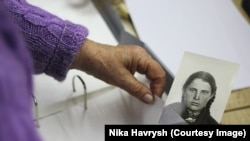 Халина Станицяна работи в архива в Киев (Снимка: Ника Хавриш)