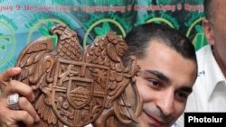 Вик Дарчинян 