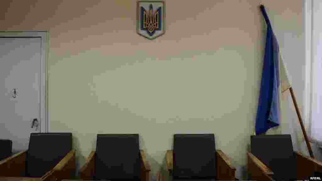 Судді, які виносили неправомірні рішення під час Євромайдану і в подальшому були звільнені в зв'язку з порушенням присяги, не понесли жодної кримінальної відповідальності. Частина з них через суди намагається відновитись на своїх посадах