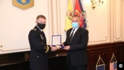 Ministrul apărării Nicolae Ciucă și șeful Forțelor Terestre ale Armatei SUA, James C. McConville