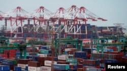 Кытайдын Шанхай шаарындагы порт. 10-июль, 2018-жыл. 