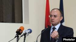 Министр обороны Армении Сейран Оганян