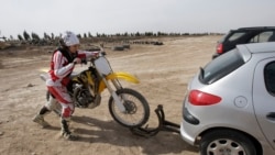 Femeile iraniene ar putea avea din nou dreptul să conducă motociclete