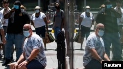 Люди в Нью-Йорке, США