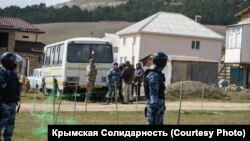 Qırımda qırımtatarlarnıñ evlerinde keçirilgen tintüv, 2019 senesi martnıñ 27-si