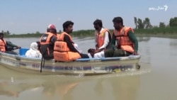 په پاکستان کې ورښتونو او سېلابونو لسګونه کسان وژلي 