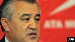 Өмүрбек Текебаев