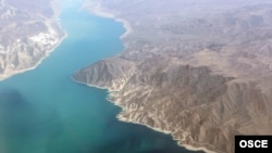 Токтогульское водохранилище.