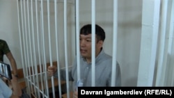Kazakh rights activist Muratbek Tunghyshbaev in a Kyrgyz court on June 19. 