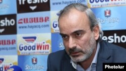 Armenia - Zhirayr Sefilian speaks at a news conference in Yerevan, September 27, 2019.