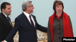 Armenia - President Serzh Sarkisian meets EU foreign policy chief Catherine Ashton in Yerevan, 16Nov2011.
