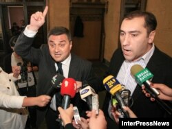 ვიქტორ დოლიძე, ზურაბ აბაშიძე