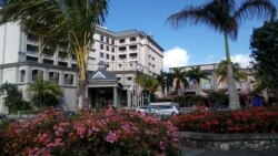 Порт-Луиның хакимият биналары һәм бизнес үзәкләре урнашкан мәйдан