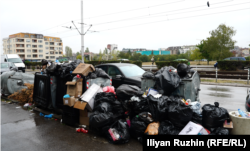 Пълни контейнери за боклук в „Люлин“