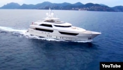 Яхта моделі 46Steel, побудована на італійській корабельні Sanlorenzo – така ж, як яхта «Шеллест»