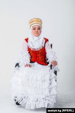 Айгүл, 45 жашта. Фотосессиянын катышуучусу.