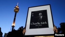 ۳۳ کلن چارلي کرک، محافظه کاره سیاسي فعال او د ټرمپ نږدې متحد چې ووژل شو 