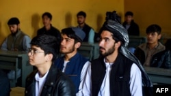 د حبیبیې لیسې یو ټولګی