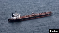 Petrolierul Boracay, reținut de autoritățile franceze, ar face parte din așa-numita „flotă fantomă” a Rusiei, folosită pentru transport de petrol supus sancțiunilor internaționale. 