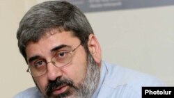 Ответственный по политическим вопросам Бюро Армянской революционной федерации «Дашнакцутюн» и руководитель офиса «Ай Дат» Киро Маноян 