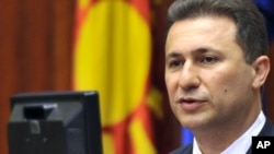 Продолжуваме понатаму со дела, со срце за Македонија, рече во обраќањето премиерот Груевски