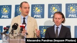 Premierul PNL Florin Cîțu (dreapta) a ales să guverneze cu oamenii fostei puteri. Ultimul pe listă, Bogdan Pascu, numit de Dan Vîlceanu (foto stânga) la șefia Consiliului de Administrație al Companiei de Autostrăzi