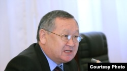 Каныбек Осмоналиев.