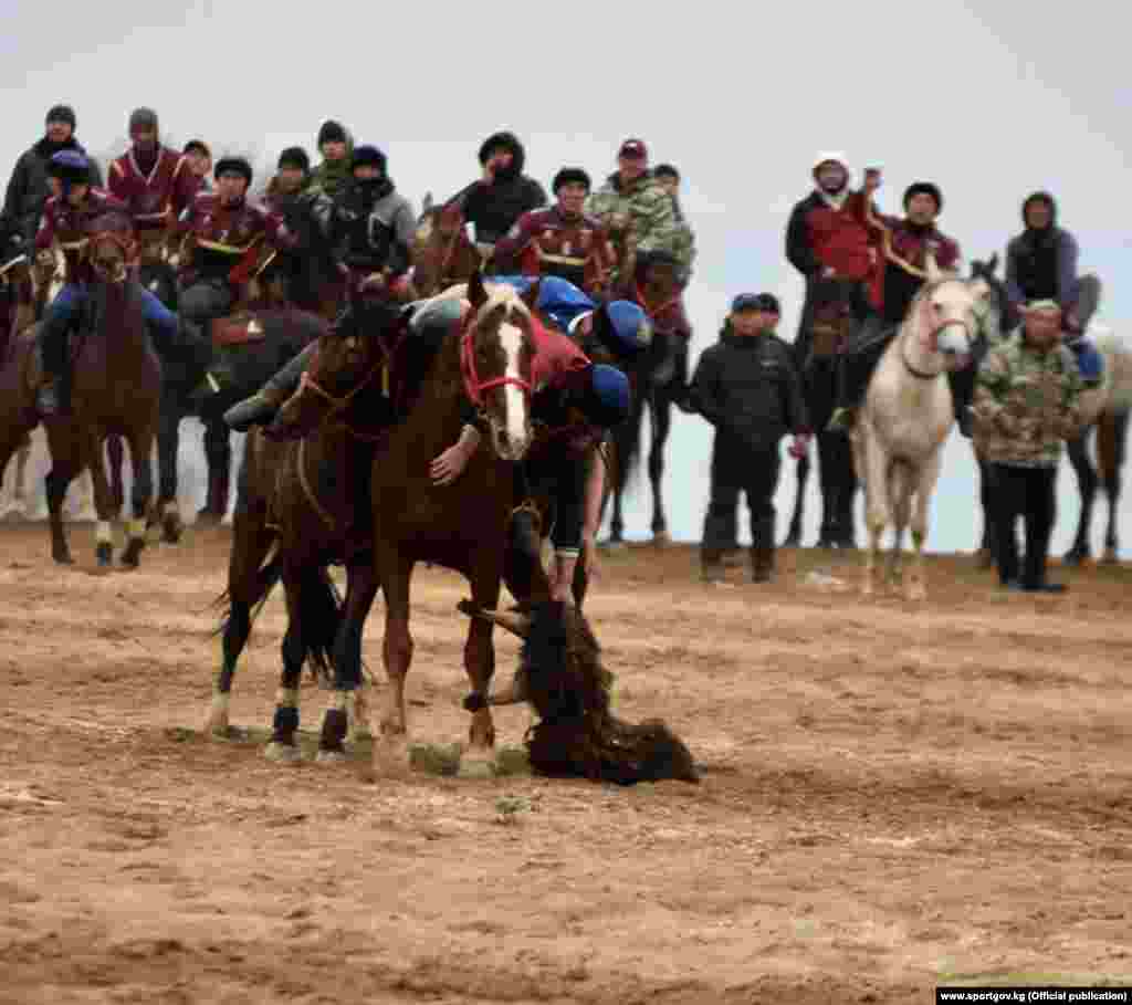 "Ынтымак" ушуну менен 4-жолу&nbsp;удаасы&nbsp;менен Нооруз мелдешинин жеңүүчүсү болду. Бул турнир 2020-жылы коронавирус пандемиясына байланыштуу өтпөй калган.