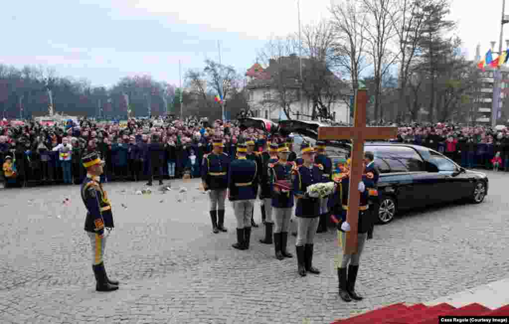 Gara Regală Băneasa, înainte de urcarea în Trenul Regal, către Curtea de Argeș