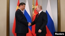 Președintele rus Vladimir Putin și președintele chinez Xi Jinping s-au întâlnit pentru a doua oară în acest an, la summitul Organizației de Cooperare de la Shanghai (OCS) din Astana, capitala Kazahstanului, pe 3 iulie 2024.
