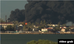 Пожар на нефтебазе в Феодосии после атаки ВСУ 7 октября 2024 года