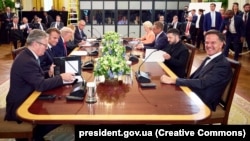 Лидеры США, Великобритании, Германии, Франции, Финляндии, Италии, Украины, Евросоюза и НАТО в Вашингтоне. 18 августа 2025