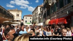 Kotorani ogorčeni odnosom nadležnih prema bezbjednosnoj situaciji u gradu; Foto sa protesta