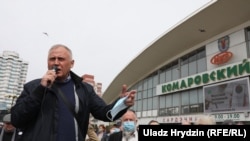 Мікола Статкевіч у 2020 годзе, калі зьбіралі подпісы для рэгістрацыі кандыдатаў на прэыздэнта. Ілюстрацыйнае фота 