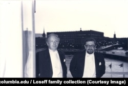 И. Бродский Нобель сыйлыгы тапшырылган күнү досу Л. Лосев менен.