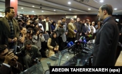 در گفت‌وگو با خبرنگاران در زمان نامزدی در انتخابات ریاست جمهوری سال ۹۲