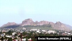 Шайлоо алдында Ошто элди кооптондурган ар кандай имиш кептер күчөгөнү айтылууда.