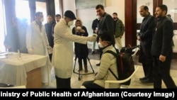 چارواکي وايي، په کرونا ویروس د اخته کسانو د قرنطین لپاره په دولتي روغتونو کې شرایط برابر شوي دي.
