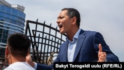 Өмүрбек Бабанов. 9-август, 2019-жыл. Орусиядан Кыргызстанга кайтып келген учур.