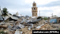 Aşgabatda ýykylan jaýlar. Arhiwden alnan surat