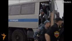 Москвада жүздөгөн мигранттар кармалды