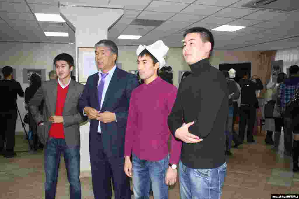 Представители кыргызской диаспоры в Татарстане на юбилейных торжествах, посвященных Чингизу Айтматову