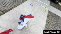 მილევას მიერ ცეცხლმოკიდებული რუსეთის დროშა