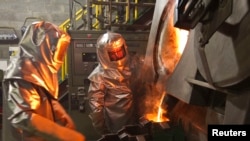 Работы на золоторудной фабрике "Кумтор", 14 марта 2013 года.