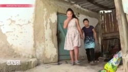 Рахат бросила школу, чтобы ухаживать за сестрой и братьями