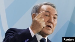 Kazakh President Nursultan Nazarbaev says he wants films about working for the homeland.