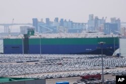 Mașini sud-coreene pregătite să fie exportate la Pyeongtaek, la 24 aprilie 2025.