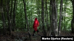Migrant iz Bangladeša u šumi kod Velike Kladuše u BiH, u blizini granice sa Hrvatskom, oktobar 2020. 
