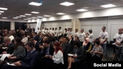 Сторонники запрещенной партии исламского возрождения на собрание по правам человека в Варшаве